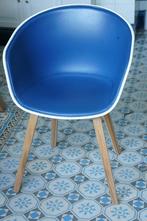 6x Moderne kuipstoel blauw/wit met houten poten, Ophalen, Gebruikt, Blauw, Vijf, Zes of meer stoelen