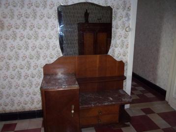 dressoir met marmer DRINGEND  DRINGEND beschikbaar voor biedingen