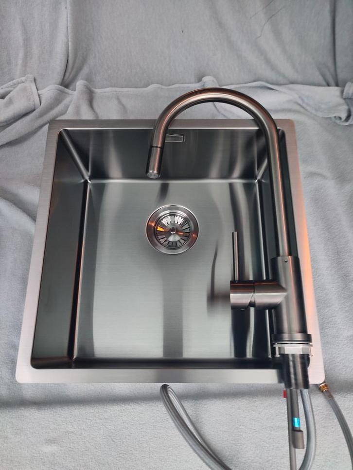 Évier Lanesto avec robinet extractible en bronze assorti, Maison & Meubles, Cuisine | Éléments de cuisine, Neuf, Moins de 50 cm