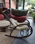 Vintage rotan Schommelstoel, Huis en Inrichting, Stoelen, Ophalen, Gebruikt, Bruin, Riet of Rotan