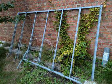 Stalen frame beschikbaar voor biedingen