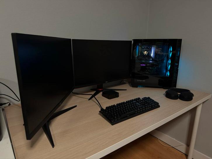 High-End Gaming PC + Full Setup, Computers en Software, Desktop Pc's, Gebruikt, 4 Ghz of meer, SSD, 32 GB, Met videokaart, Met monitor