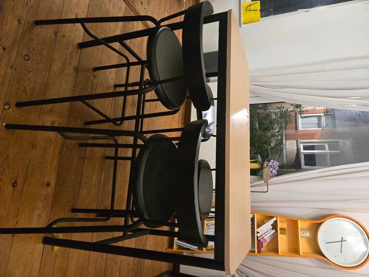 Hoge tafel en kruk, Huis en Inrichting, Barkrukken, Zo goed als nieuw, Ophalen
