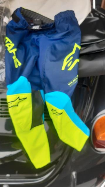 A vendre equippement moto de cross beschikbaar voor biedingen