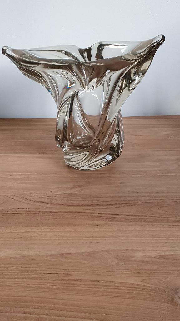 Luxuous Lips vaas in gerookt kristal van Doyen, Antiek en Kunst, Antiek | Vazen, Ophalen