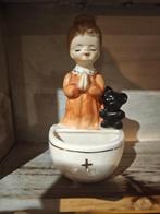 Wijwatervaatje biddend beeldje, Antiek en Kunst, Antiek | Religieuze voorwerpen, Ophalen