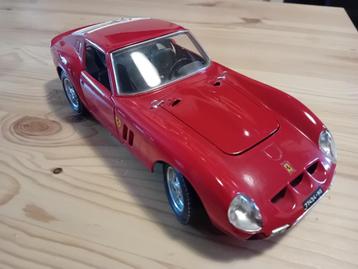 Miniature 1/18 BURAGO beschikbaar voor biedingen