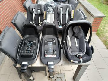 Maxi-cosi draagmand + 2 autostoelen met basis beschikbaar voor biedingen