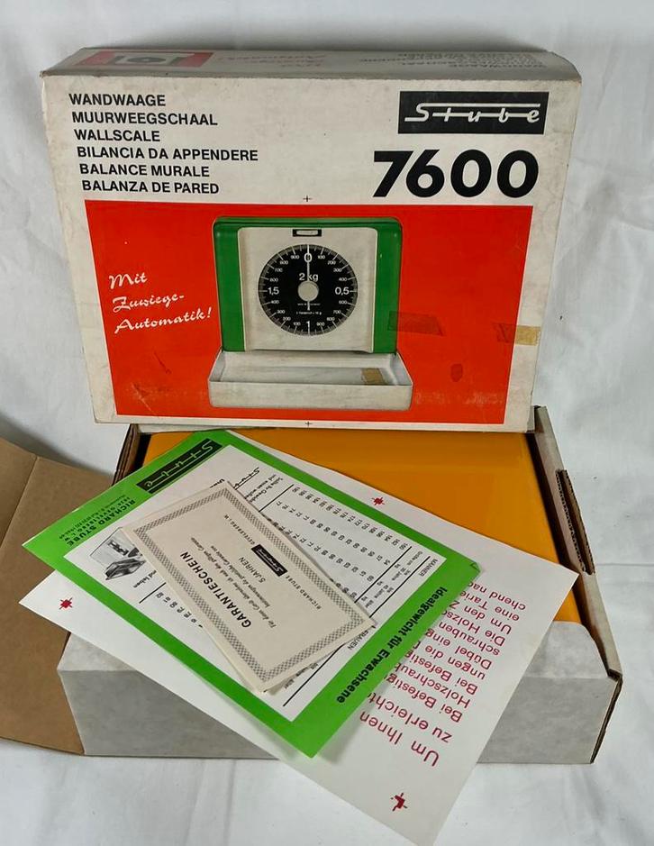 STUBE 7600 vintage design wandweegschaal NIEUW in doos, Verzamelen, Retro, Huis en Inrichting, Ophalen of Verzenden