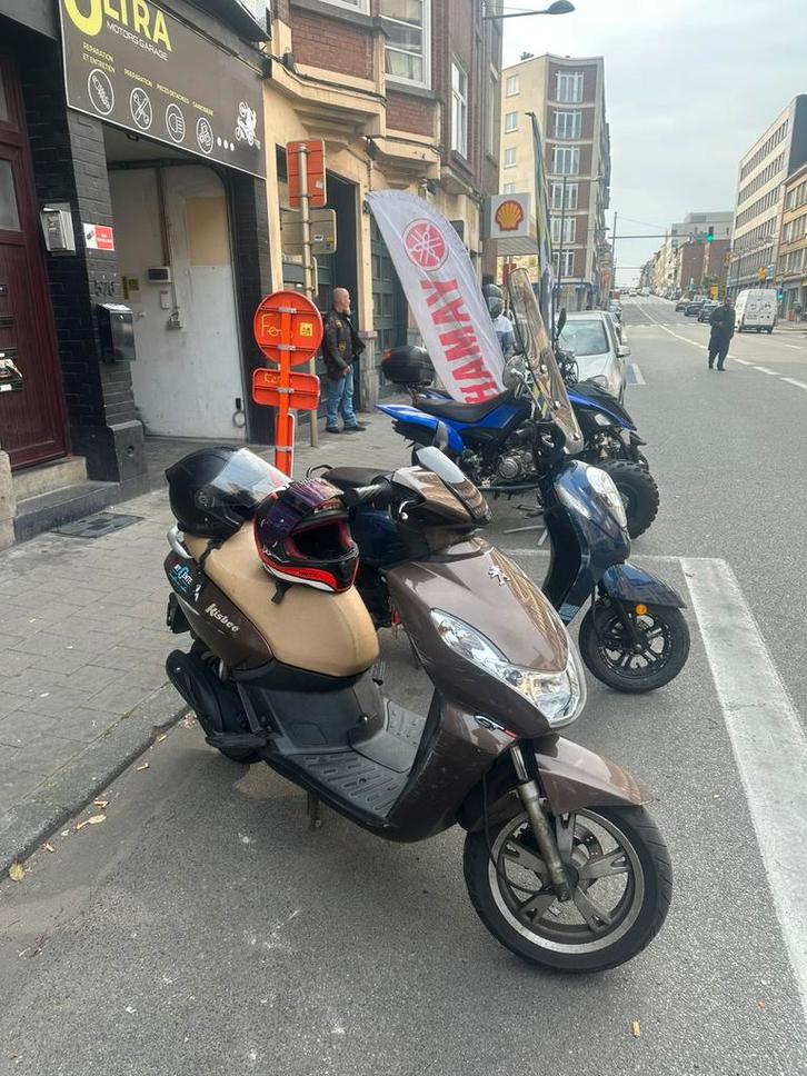 Peugeot Kisbee, Fietsen en Brommers, Snorfietsen en Snorscooters, Gebruikt, Peugeot, Benzine, Ophalen