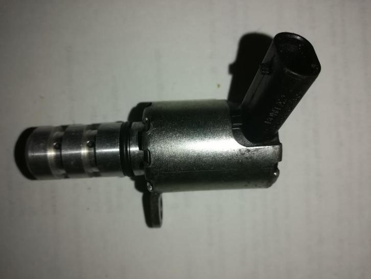 Regelklep, Nokkenasverstelling Nokkenasafregeling 06H115243F, Auto-onderdelen, Elektronica en Kabels, Audi, Seat, Skoda, Gebruikt