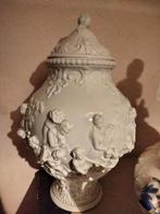 Porseleinen Italiaanse vaas capodimonte, Antiek en Kunst, Ophalen of Verzenden