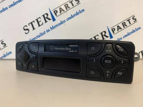 Radio CD Speler van een Mercedes C-Klasse, Auto-onderdelen, Elektronica en Kabels, Mercedes-Benz, Gebruikt, 3 maanden garantie