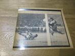ARCHIEFVONDST TELEX FOTO VOETBAL PLATINI SHILTON 1984, Verzamelen, Foto's en Prenten, Ophalen of Verzenden, Foto