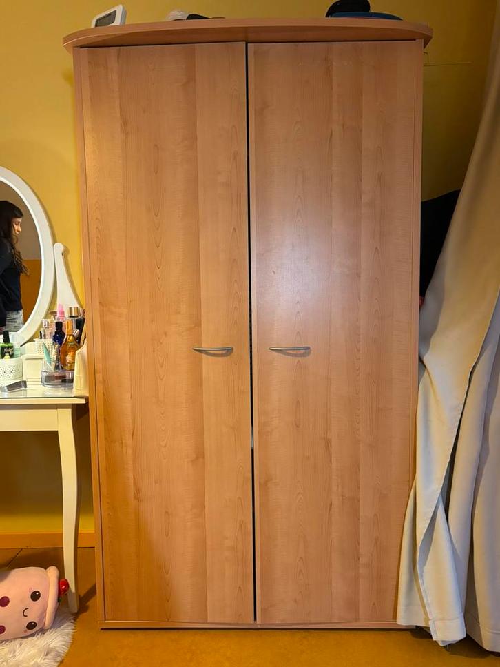 Garde-robe 2 portes – bois clair – 105  180  60 cm, Enfants & Bébés, Chambre d'enfant | Commodes & Armoires, Utilisé, Armoire