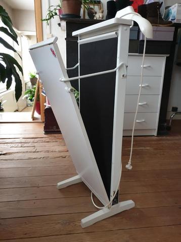 Corby 2200 Dressboy/kleerhanger/broekpers beschikbaar voor biedingen