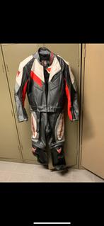 Dainese leren jumpsuit, Motoren