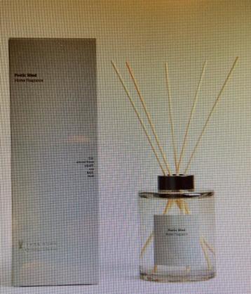 Parfums d’ambiance  beschikbaar voor biedingen