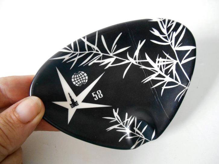 Souvenir Expo '58 - Asbakje van Cogebi, Antiek en Kunst, Kunst | Designobjecten, Verzenden