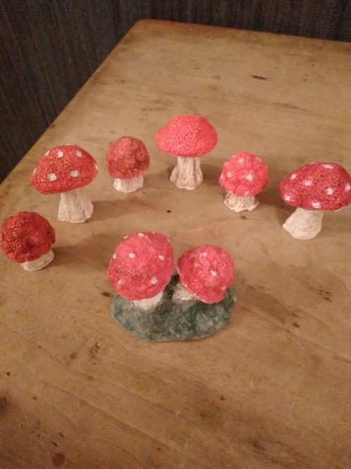Leuke handmade paddenstoelen decoratie, Antiek en Kunst, Curiosa en Brocante, Verzenden