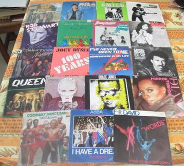 47 prima vinyl Singles met pop en rock - 70-80 beschikbaar voor biedingen