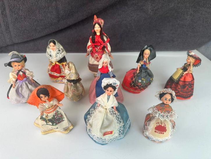 Lot oude “klederdracht” poppen (60st.), Verzamelen, Poppen, Gebruikt, Pop, Ophalen of Verzenden