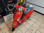 Vespa primavera  50 touring 4t, Fietsen en Brommers, Ophalen