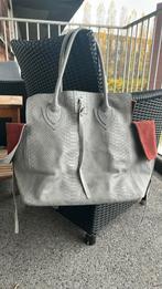 Handtas, Ophalen, Zo goed als nieuw