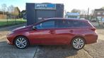 Toyota Auris 1.8i Hybride / Lounge / Camera, Auto's, Toyota, 116 g/km, 4 cilinders, Electronic Stability Program (ESP), Leder en Stof