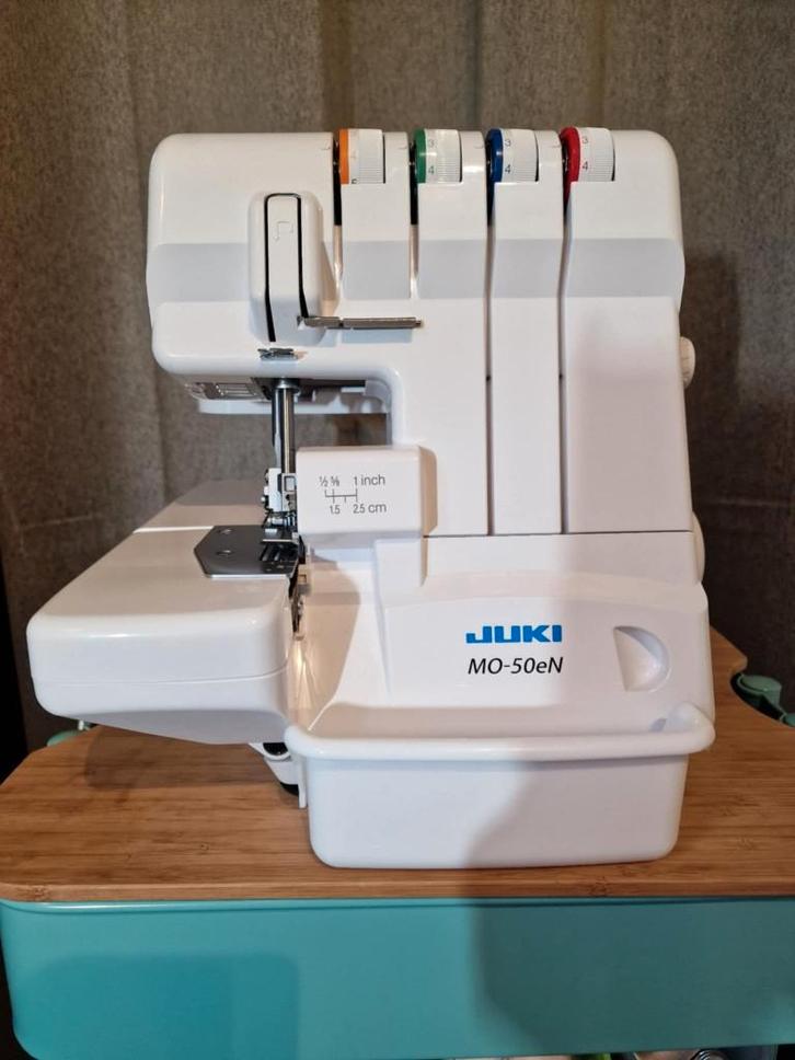 Juki MO-50eN lockmachine, Hobby & Loisirs créatifs, Machines à coudre & Accessoires, Comme neuf, Surjeteuse, Autres marques, Enlèvement