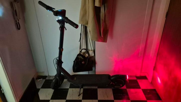 Ninebot g2 max, Fietsen en Brommers, Steps, Zo goed als nieuw, Elektrische step (E-scooter), Ophalen