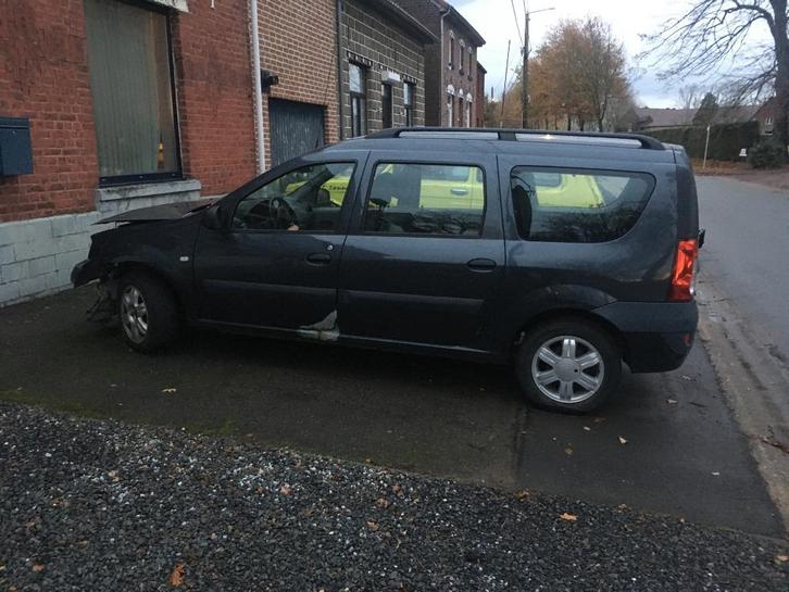 Dacia logan onderdelen, Autos : Pièces & Accessoires, Autres pièces automobiles, Dacia, Utilisé, Enlèvement