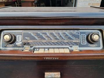Tonfunk 1955 buizenradio beschikbaar voor biedingen