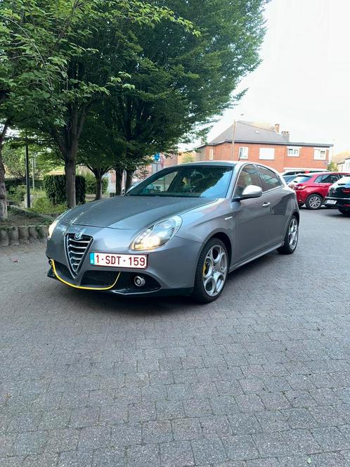 Alfa Romeo Giulietta 1.6 JTDm, Auto's, Alfa Romeo, Giulietta, Airconditioning, Diesel, 5 deurs, Handgeschakeld, Zilver of Grijs