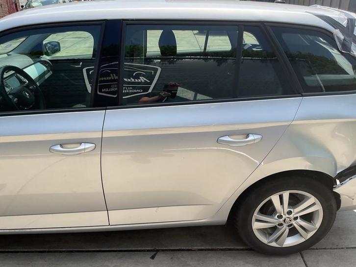 PORTIER LINKS ACHTER Skoda Fabia III Combi (NJ5), Auto-onderdelen, Carrosserie, Deur, Skoda, Achter, Links, Gebruikt