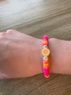Clay beaded bracelet - pink, Bijoux, Sacs & Beauté, Bracelets, Envoi, Élastique, Neuf