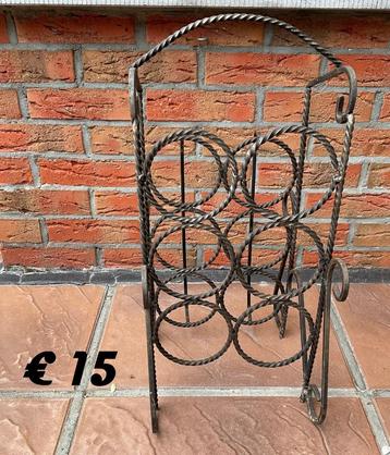 Brocante wijnrek beschikbaar voor biedingen