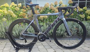 Giant Propel Advanced Pro Sram Rival AXS + Carbon Wheels beschikbaar voor biedingen