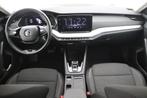 (2DCP475) SKODA OCTAVIA COMBI, Auto's, Stof, Gebruikt, Euro 6, Blauw