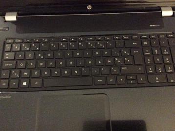 HP. Laptop +HP Deskjet 2549+ mouse pad..set samen .. beschikbaar voor biedingen