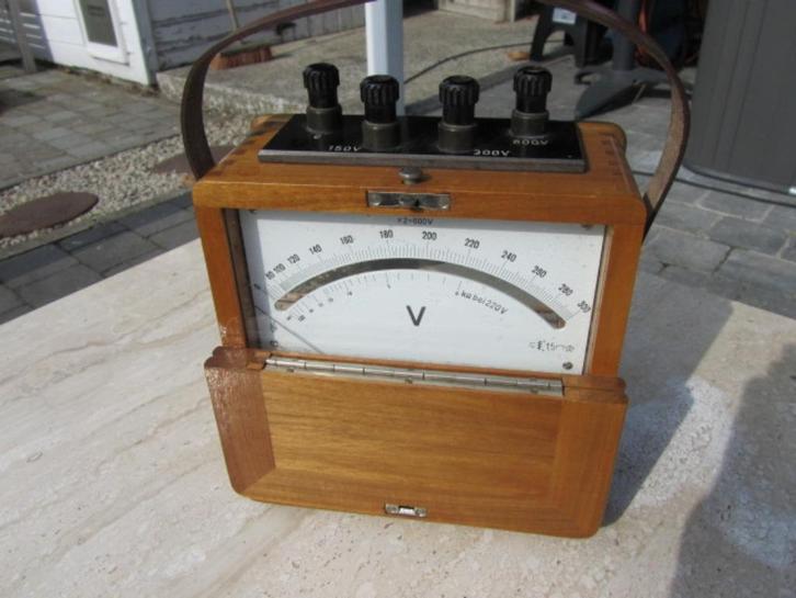 Antieke voltmeter in prachtige originele staat !, Antiek en Kunst, Curiosa en Brocante, Ophalen of Verzenden