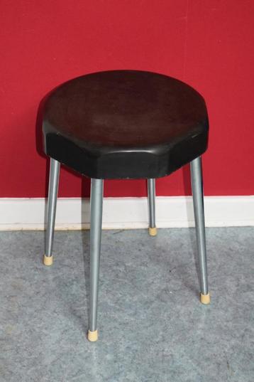 vintage Vynco Luxe bakelieten krukje uit 1960 beschikbaar voor biedingen