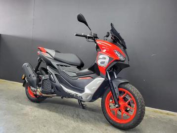 Aprilia SR GT 200 (bj 2022) beschikbaar voor biedingen