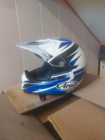 Casque arai cross beschikbaar voor biedingen
