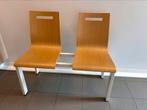 Wachtkamer stoelen 2 aan elkaar, Huis en Inrichting, Stoelen, Ophalen, Overige materialen, Twee, Bruin