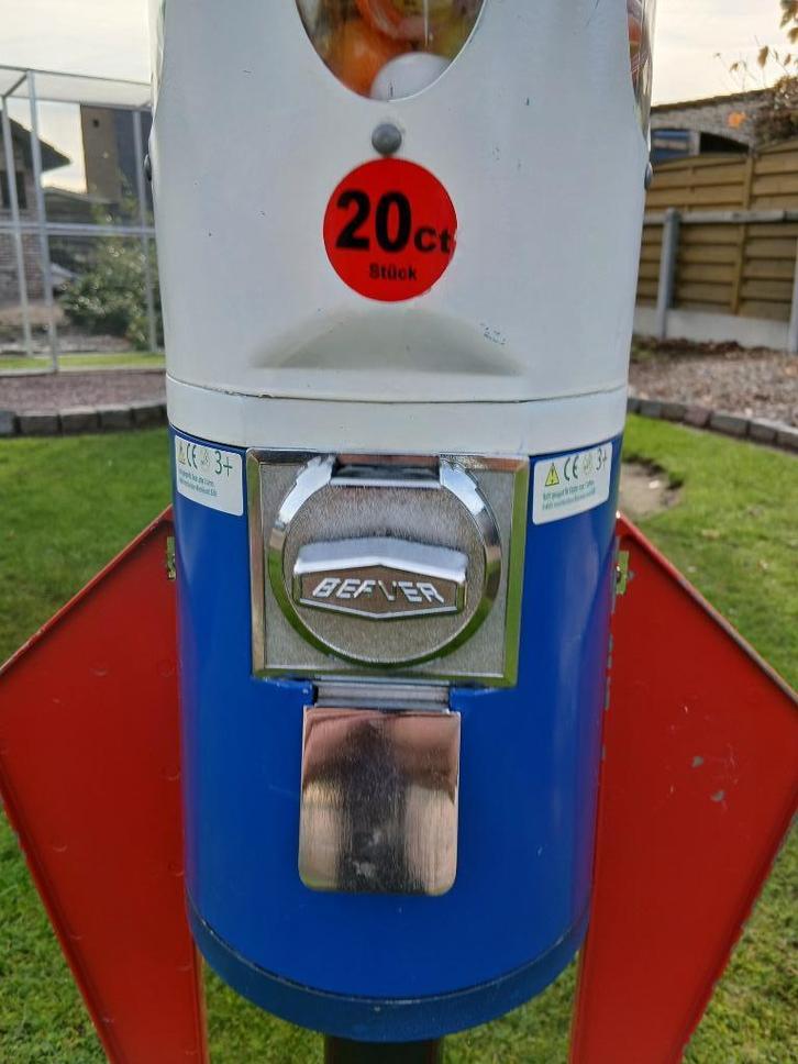 kauwgom automaat & metal spaceship with 2 keys, Verzamelen, Automaten | Gokkasten en Fruitautomaten, Nieuw, Euro, Met sleutels