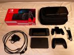 Switch V2 2019 + Contrôleur Pro + Boîtier + Accessoires, Consoles de jeu & Jeux vidéo, Enlèvement ou Envoi, Utilisé, Avec 2 manettes
