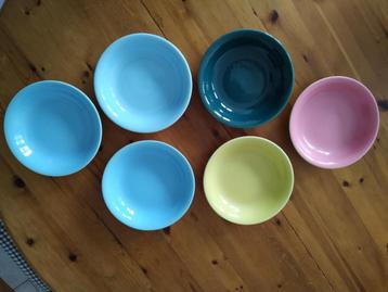 6 diepe borden BOCH pastel beschikbaar voor biedingen