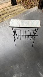 Krantenbak vintage, Huis en Inrichting, Ophalen, Zo goed als nieuw