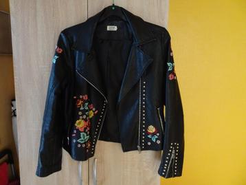 veste brodée beschikbaar voor biedingen